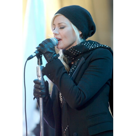 Faith Hill On Stage For Nbc Today Show Concert With Faith Hill Rockefeller Center New York Ny November 19 2007.