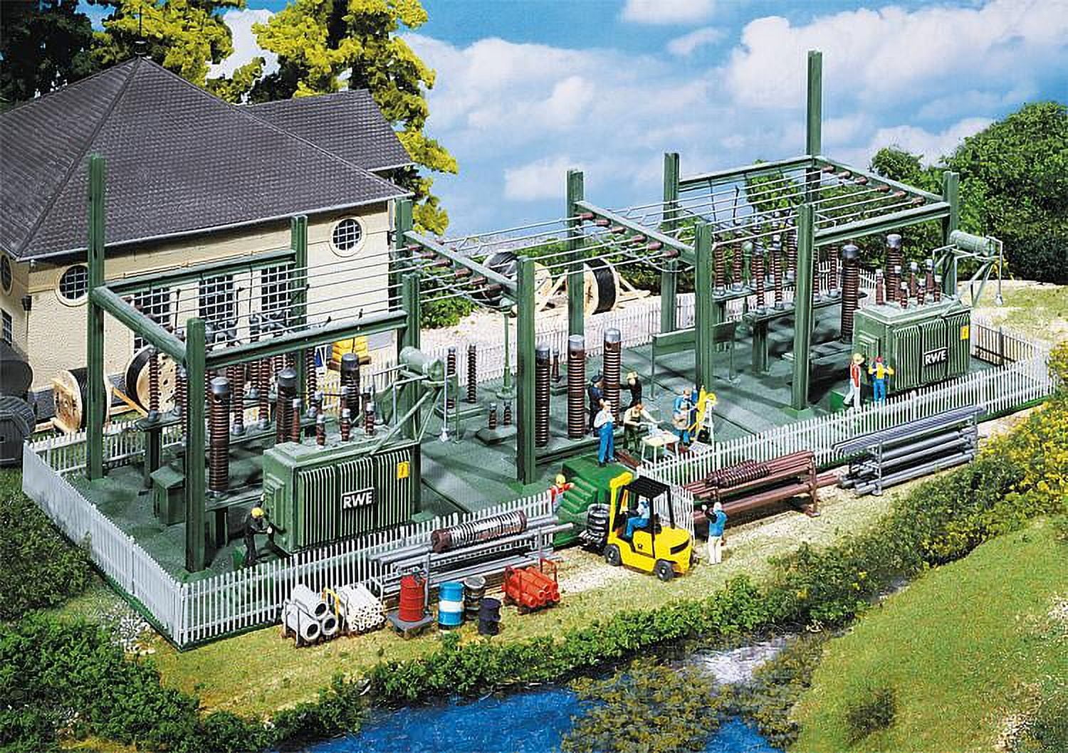 Free Shipping! Faller HO Scale Building/Structure Kit