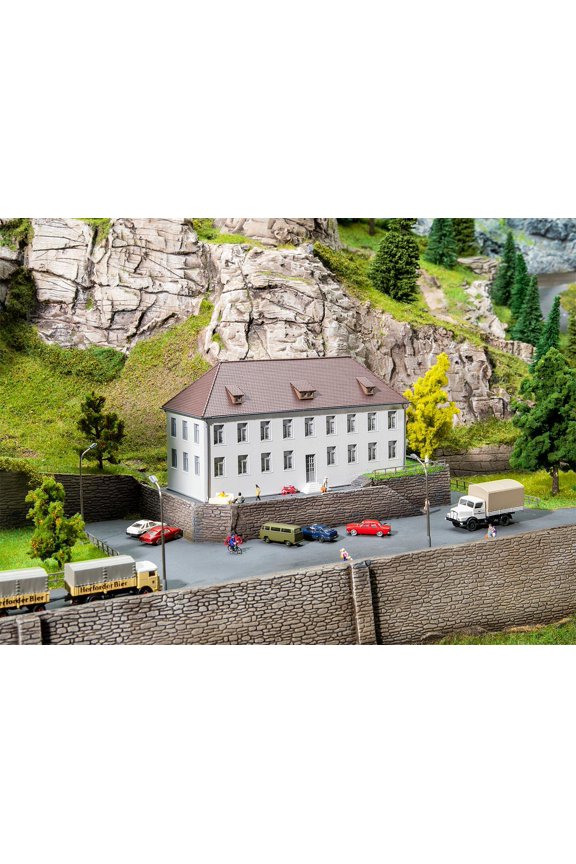 N Scale Building/Structure Kit Military Barracks/Bunk House Accommodation