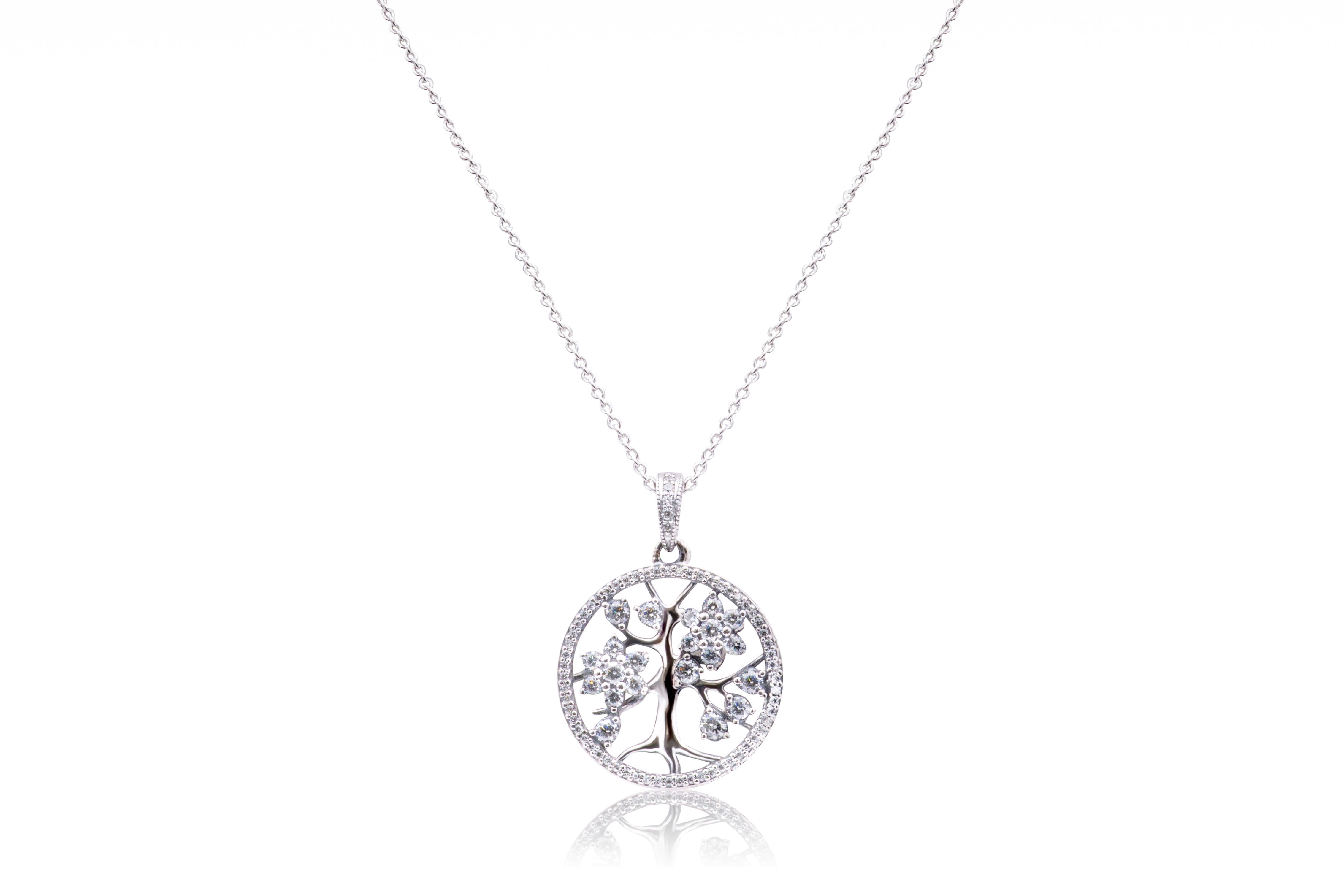 Pandora Sterling Silver Family Tree Heart Pendant Necklace | World of  Watches-tuongthan.vn