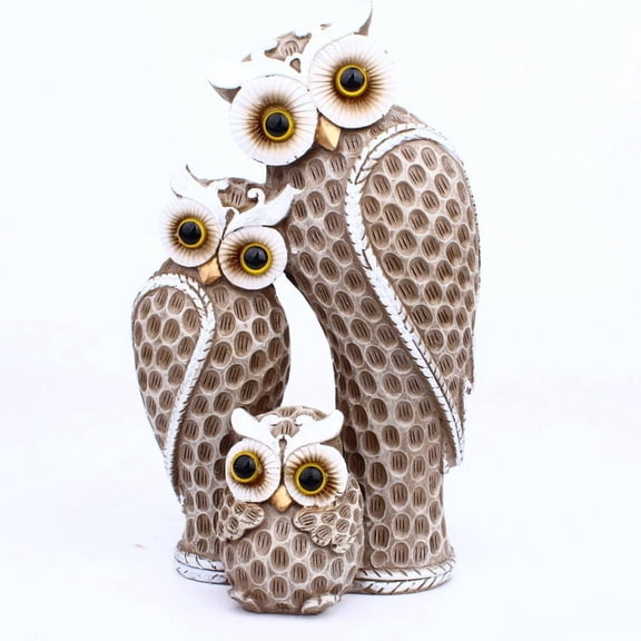 Family of Three Owl Figurines, Resin Decorative Ornaments for Home, Exquisite Craftsmanship, for Living Room, Bedroom, Nursery, or Office Decor