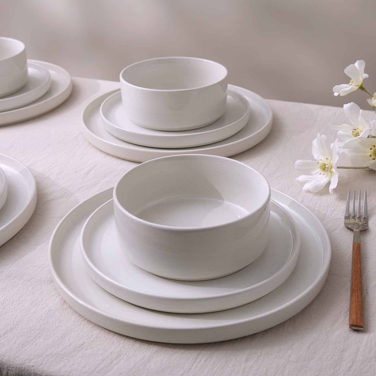 Family stone お皿セット Famiware 12 Piece Dinnerware Set, Stoneware Plates and Bowls