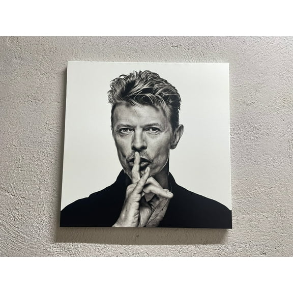 Famous Artwork, Contemporary Art Canvas, Handsome Man Canvas, Dawid Bowie Hush Sign, Modern Artwork, Trendy Art Canvas, Hush Sign Artwork, Canvas Wall Decor - Gold Framed