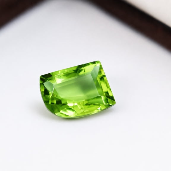 Fancy Cut Color Changing Alexandrite Loose Gemstone, Green Orange Red Color Shift Gem for Jewelry Making