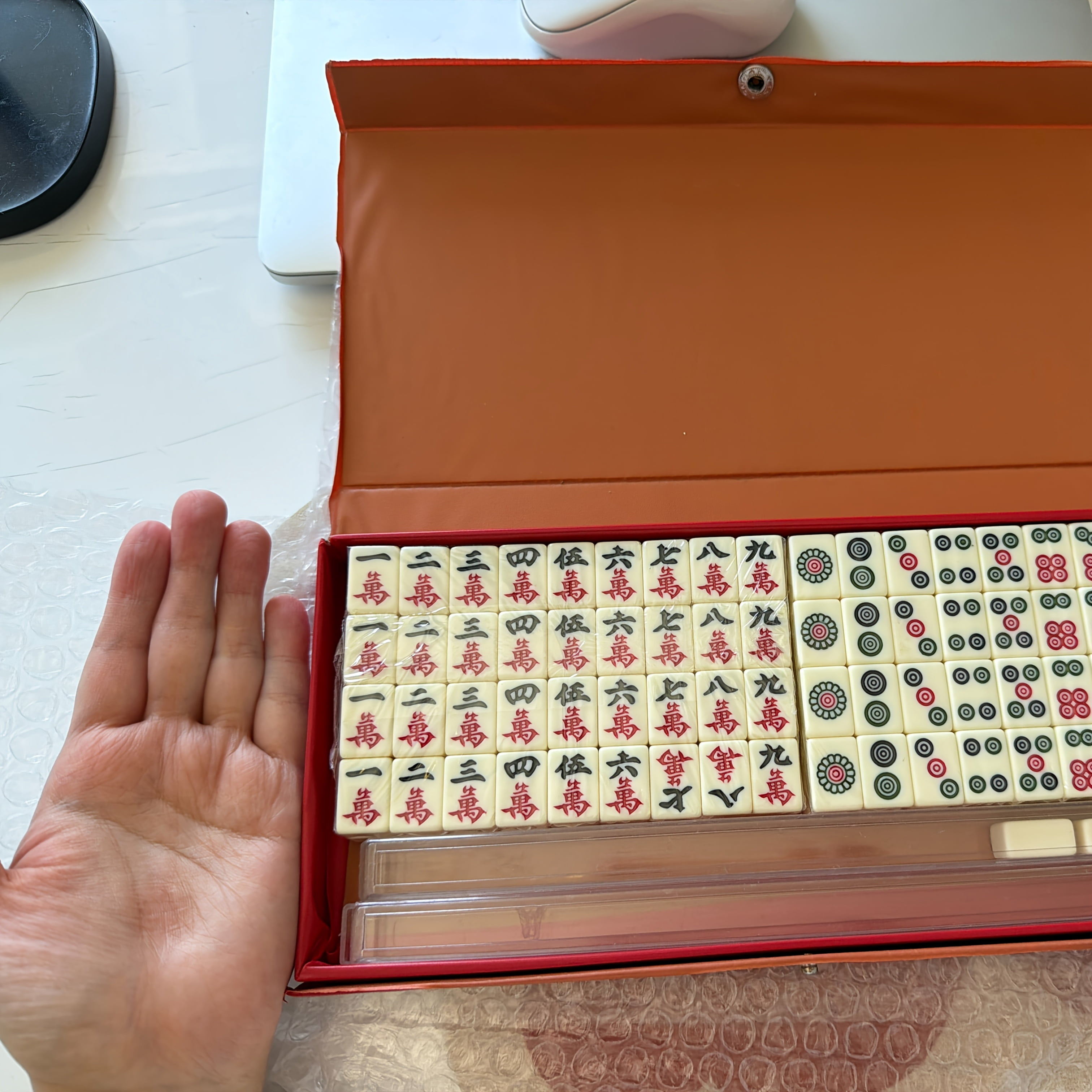 Fanruina Portable Mahjong 144-Tile Standard Edition Set, crafted from premium durable plastic material