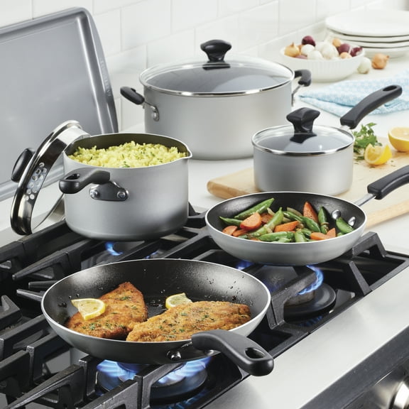 Farberware Cookstart Aluminum DiamondMax Nonstick Straining Saucepan, 3-Quart, Silver