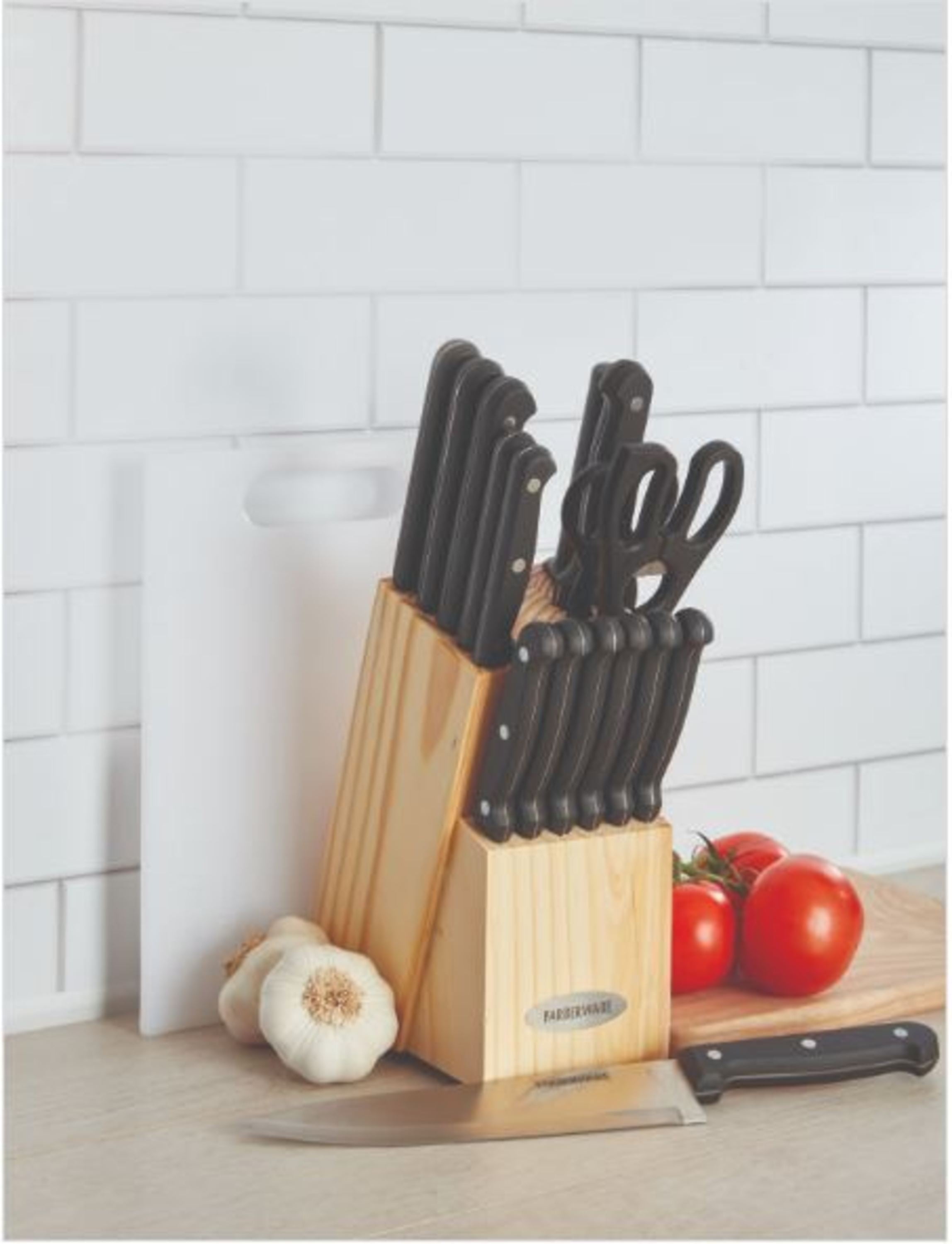 Farberware Triple Rivet 17piece Cutlery Set in Black