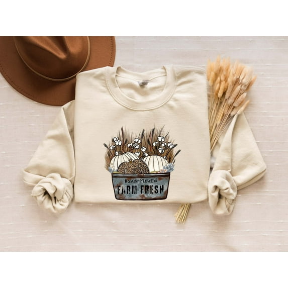 Farm Fresh Pumpkins Sweatshirt – Vintage Pumpkin Truck Crewneck, Fall Lover Aesthetic Autumn Gift