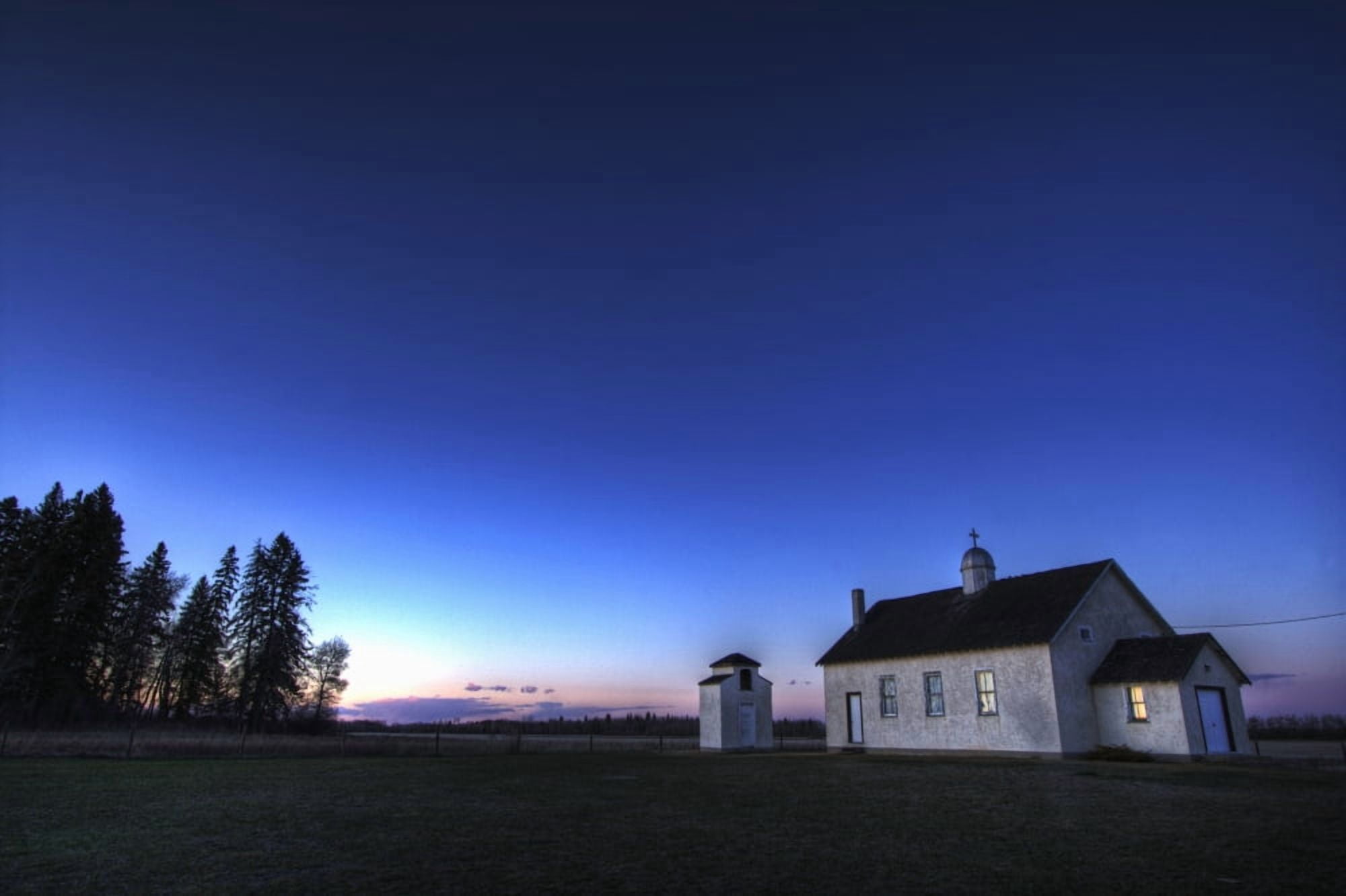 Farm House In Field At Sunset Fort Saskatchewan Alberta Canvas Art - Dan Jurak Design Pics (17 x 11)