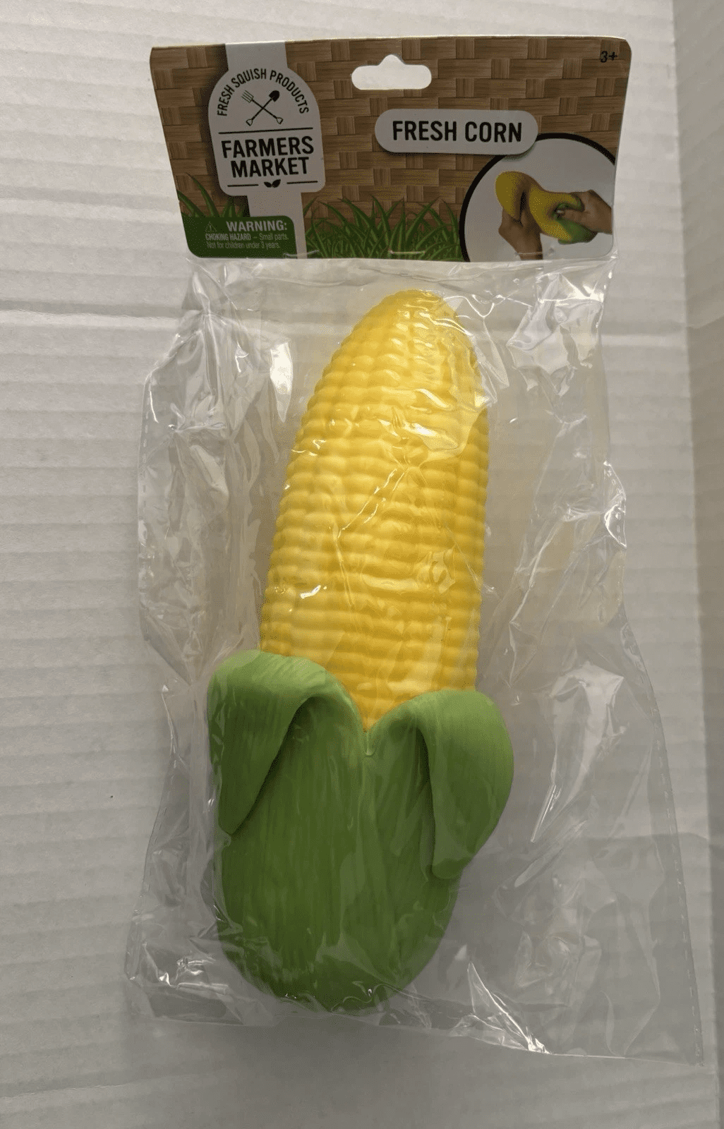 Slow Bouncing Fresh Corn Jumbo Squishy, Farmers Market Photorealistic Food Squishy for Home Office Decor (1 Pc)