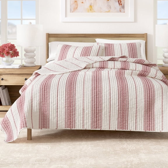 Striped Quilt Set - Lightweight, Soft, All-Season - 3-Piece Reversible Farmhouse Bedding Set (Full / Queen, Cream / Red)
