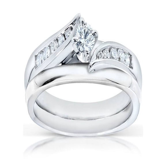 Fascinating Wedding Ring Set Half Carat Round Cut Diamond on Gold