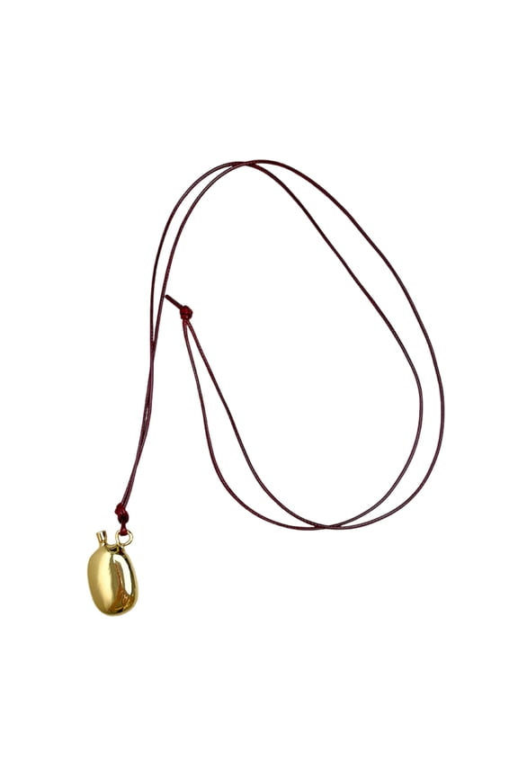 Fashion Forward Leather Rope Necklace Stylish Sweater Chain with Leather Rope and Metal Flask Pendant for Fashion Lover