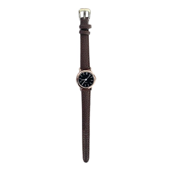 Fashion Ladies Quartz Watch – Alloy Case, Leather Strap, AG4 Button Battery – Elegant & Practical Timepiece