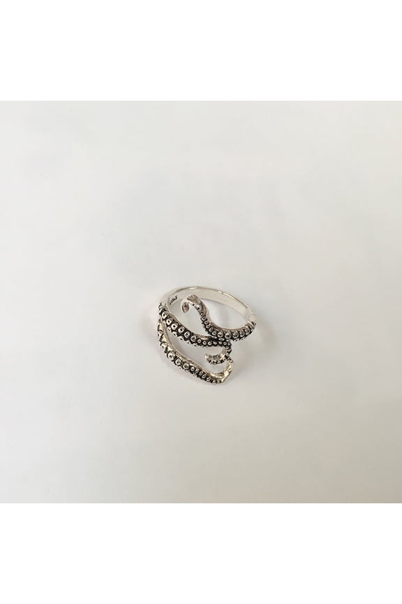 Unisex Octopus Ring Adjustable Tentacles Design Fashion Jewelry Electroplated Alloy Ring for Men and Women One Size Fits All