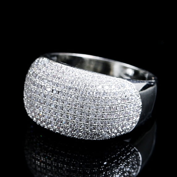 Women's Vintage Flower Ring with Micro-inlaid Diamond Accent Fashion Personality Ring Luxury Electroplated Ring for Women Anniversary Ring Party Jewelry