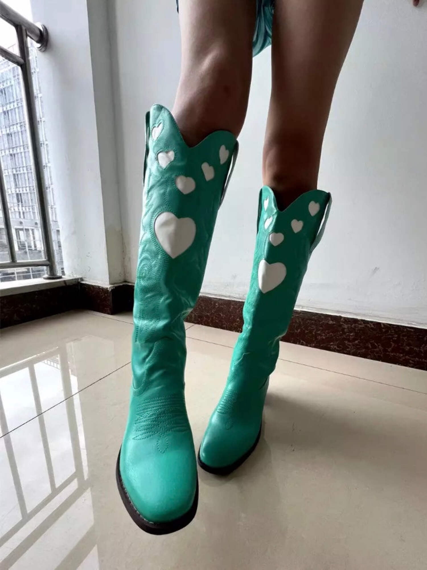 Fashionella Retro Cowboy Heart Shape Sewing Western Boots For Women — free download