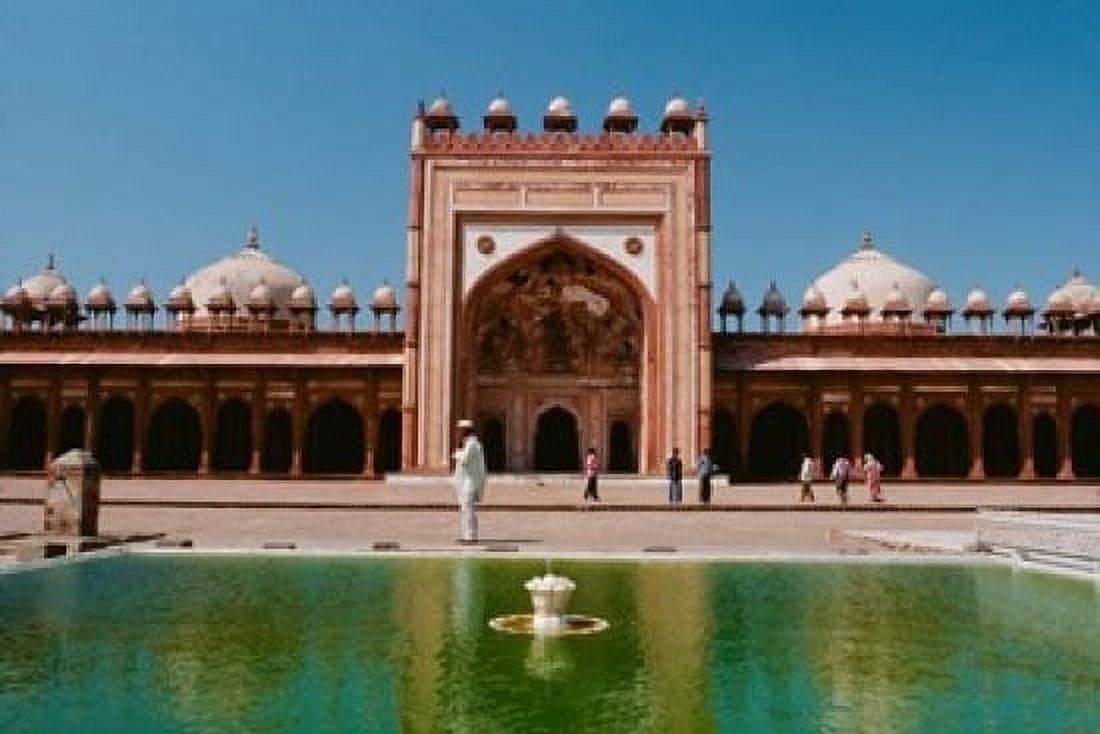 Fatehpur Sikris Jami Masjid Uttar Pradesh India Canvas Art - Dee Ann Pederson DanitaDelimont (18 x 24)