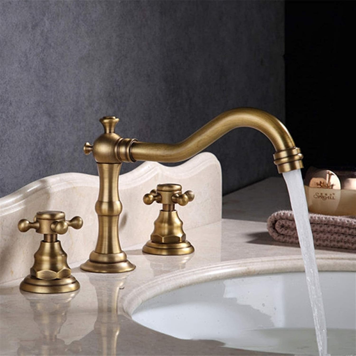 Faucet European Style Faucet Home Improvement Building Materials Plumbing Bathroom Taps Hardware Three Item Set Cold Heat Separate Basin Water-tap