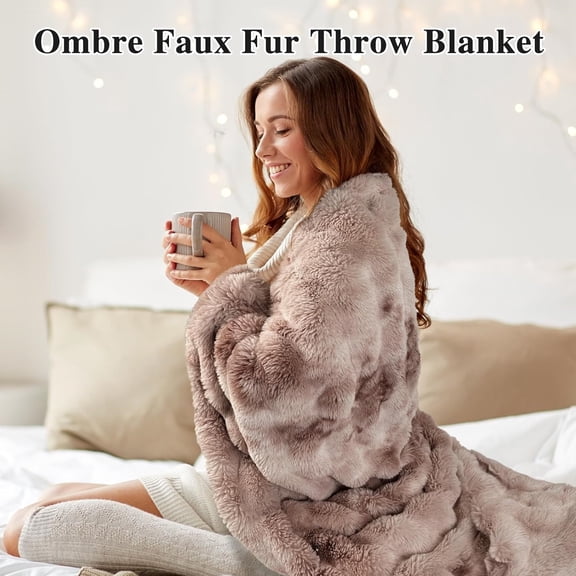 Faux Fur Blanket Two Sided Ultra Soft Fluffy Reversible Fuzzy Throw Blanket for Women Men Double Sided Ombre Faux Luxe Faux Fur Thick Minky Blanket for Couch Bed