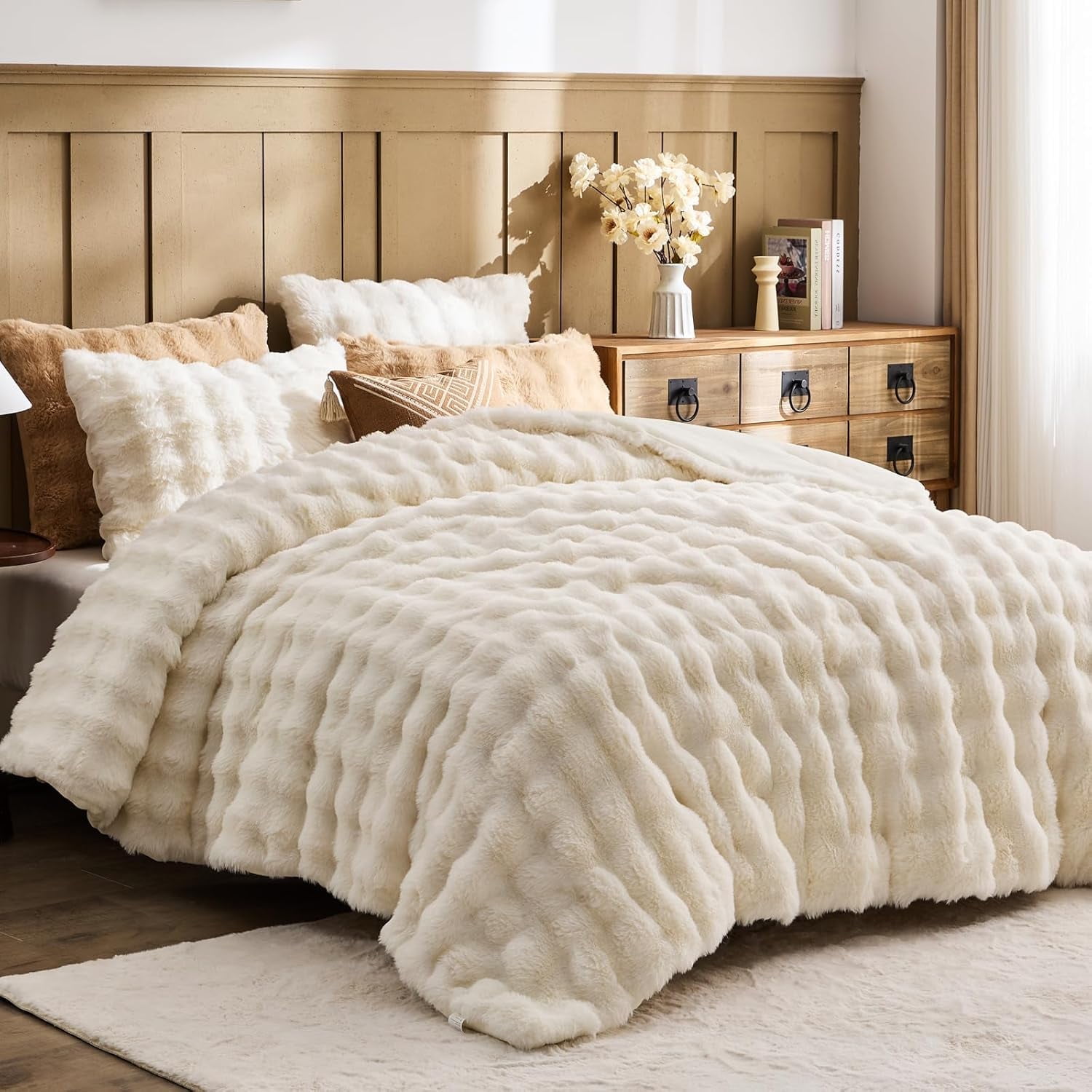 UGG faux fur comforter 毛布/ブランケット USクイーン Amazon.com: UGG Blissful Full/Queen Comforter Set with 2