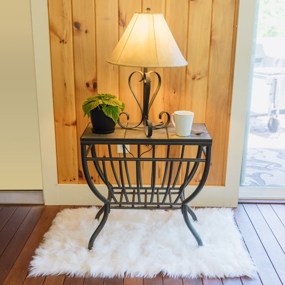 Faux Fur Rug Luxuriously Soft and Eco Friendly (2' X 3' Rectangle White)