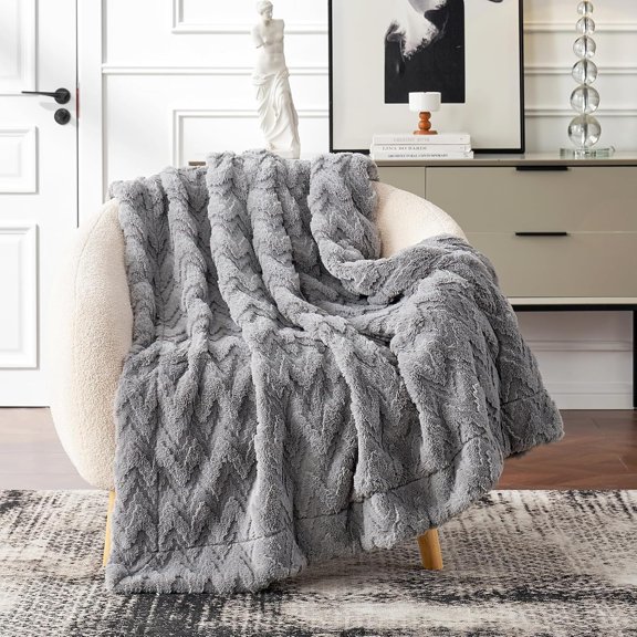 Faux Fur Textured Throw Blanket for Couch Super Soft Fuzzy Bed Blanket Gift for Women Premium 3D Ribbed Jacquard All Season Use Grey Zigzag 50"*60"