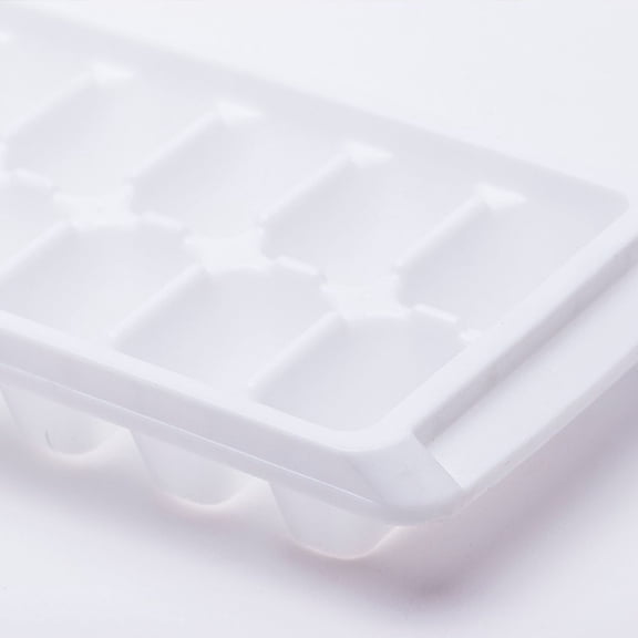 Faveolate Ice Cube Maker of PP Material with Compact Design for Multiple Uses in Drinks and Baking