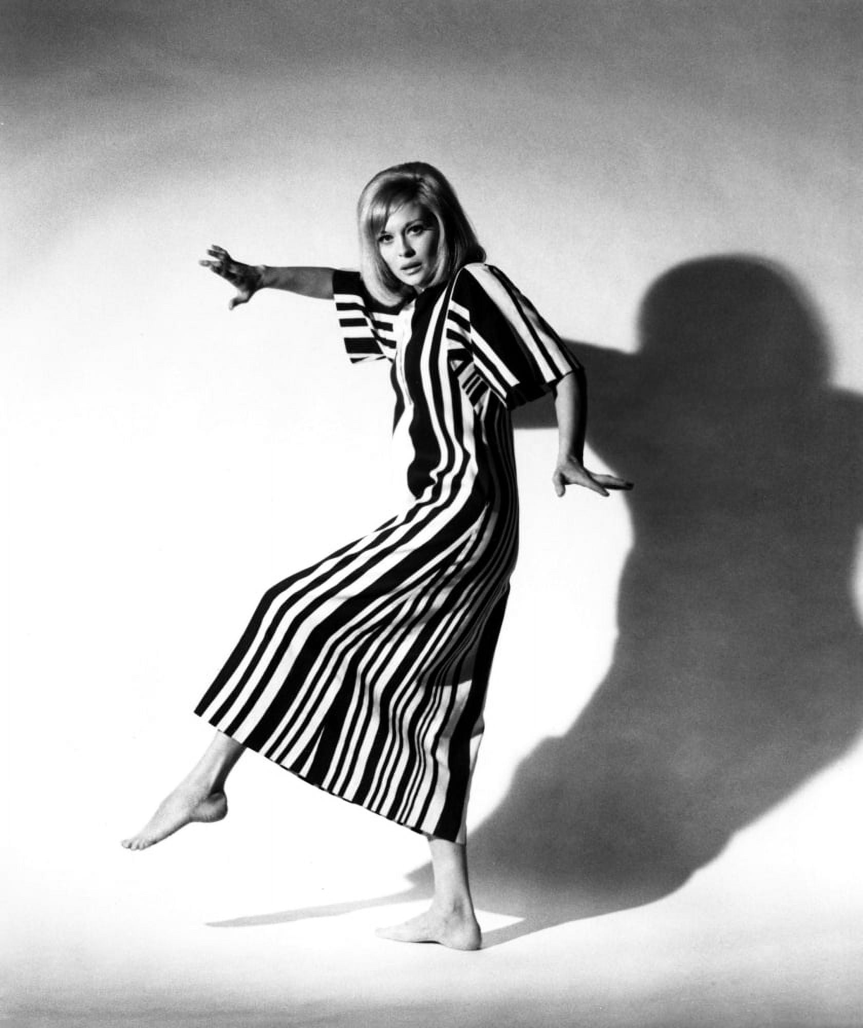 Faye Dunaway Canvas Art -  (16 x 20)