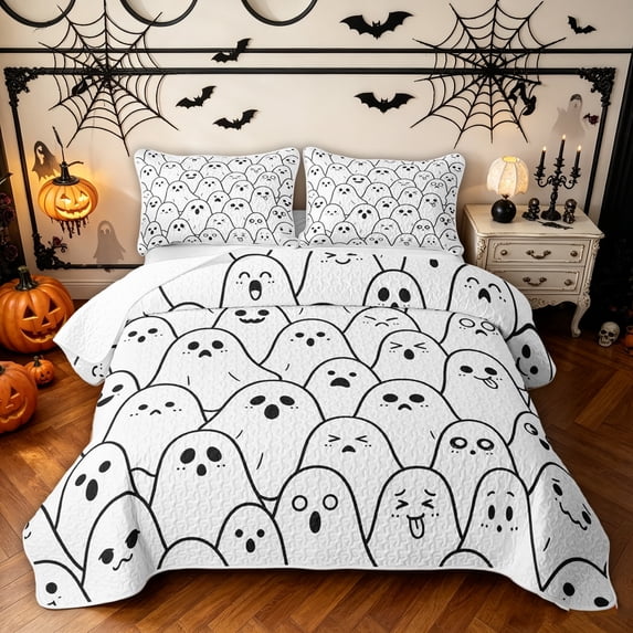 Feelyou Cute Ghost Quilt King, Horror Cartoon Halloween King Coverlet Set, White Black, 3 Pieces, 1 Comforter and 2 Pillowcases