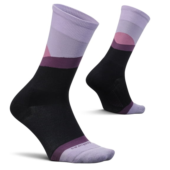 Feetures High Performance Max Cushion Quarter Sock for Women & Men - Moisture-Wicking Athletic Socks - White, M (1 Pair)