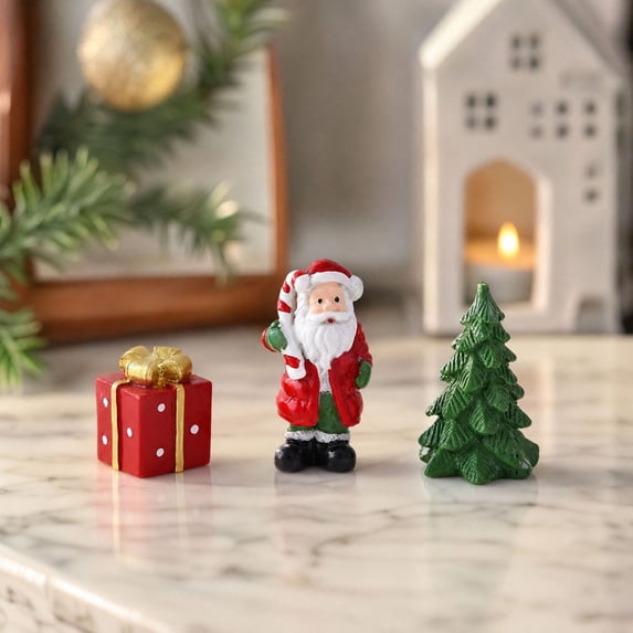 FeiBiQiuBi 3 Pcs Christmas Miniature Figurines, Mini Santa Claus Gift Box Christmas Tree Resin Craft Doll Christmas Theme Design Tabletop Decoration