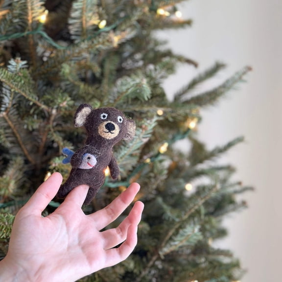 Felt Finger Puppet - Brown Bear Holding Fish