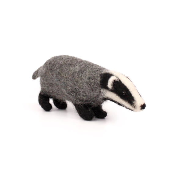 Wizardi Beginner Needle Felting Kit for Adults - Badger. Animal Felting Kit 12cm Long. Felting Tools. Wool Felting Supplies. Felt Crafts. Wool Felt. The Makerss