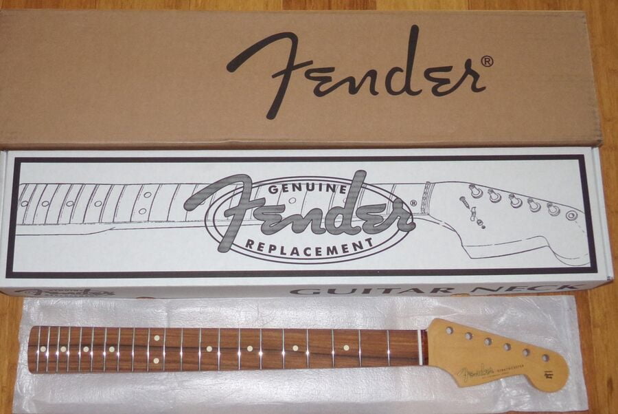 Fender® Classic Player 60's Strat Maple/Pau Ferro Neck~21 MJ Frets~12"~Brand New