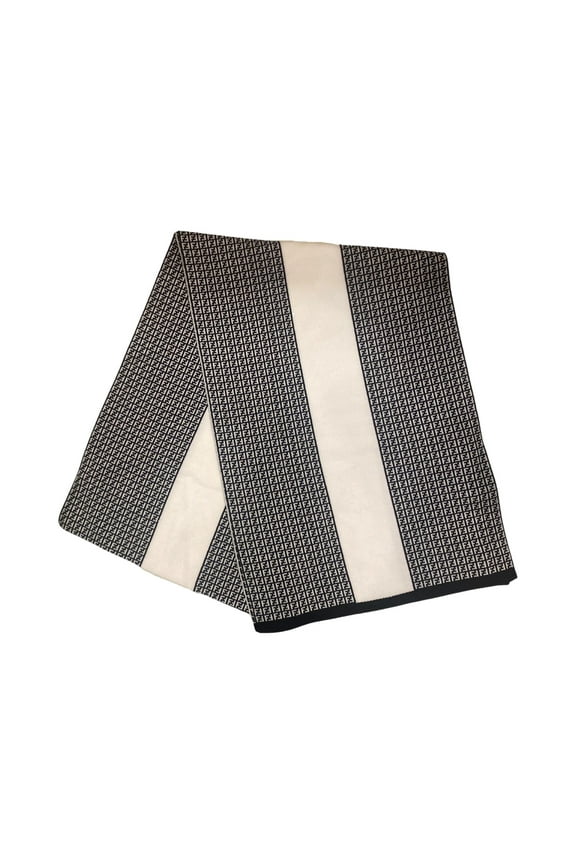 FF Print Nero and Bianco Knitted Wool Scarf FXQ056