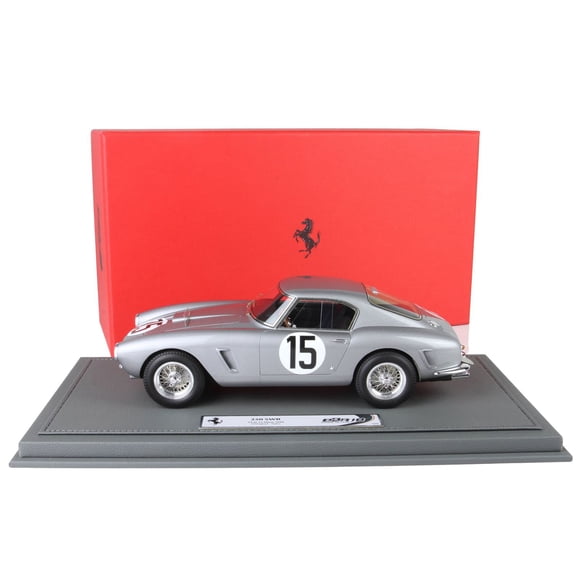 Ferrari 250 SWB #15 "24 Hours of Le Mans" (1960) with DISPLAY CASE Limited Edition to 99 pieces Worldwide 1/18 Model Car by BBR