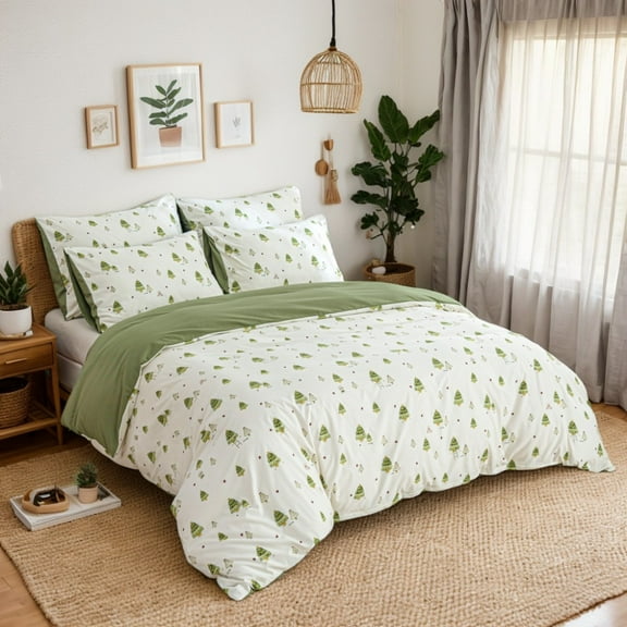Festive Christmas Tree & Heart Print Duvet Cover Set Reversible, 3-Piece (1 Duvet Cover + 2 Pillow Shams, No Comforter/Pillows), Green Holiday Design, Queen/King Sizes, Durable Easy-Care Fabric