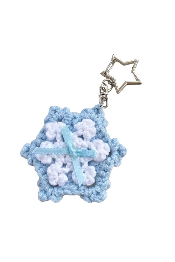 Festive Plush Snowflake Charm Handcrafted Crochet Keychain Winter Decoration For Her