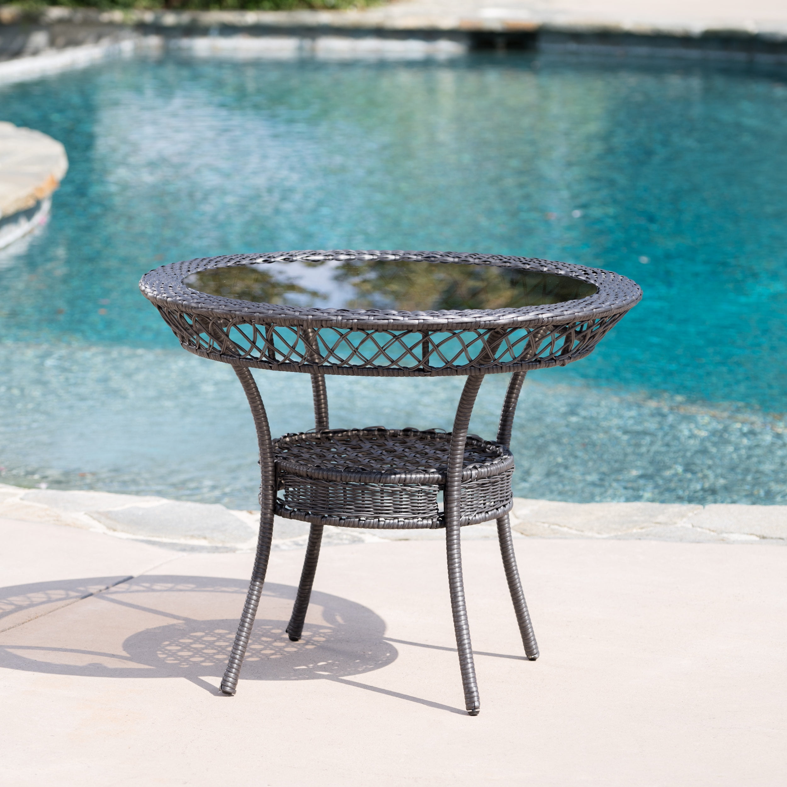 widower Cook blue whale Figaro Outdoor 34" Wicker Table with Tempered Glass Table Top, Grey -  Walmart.com