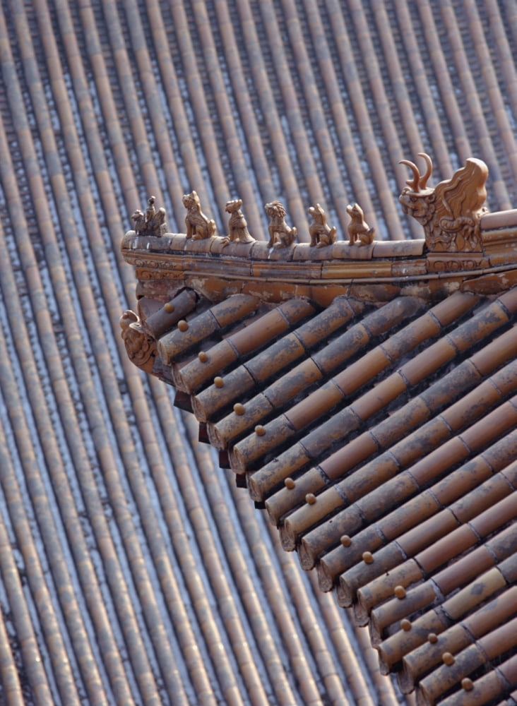 Figures On The Roof Of The Summer Palace Canvas Art - Ian Cumming Design Pics (24 x 32)
