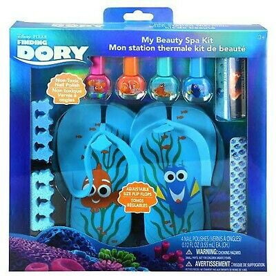 TownleyGirl Disney Pixar Finding Dory My Beauty Spa Set, Polish, Buffer, File, Sandals and Toe Separators