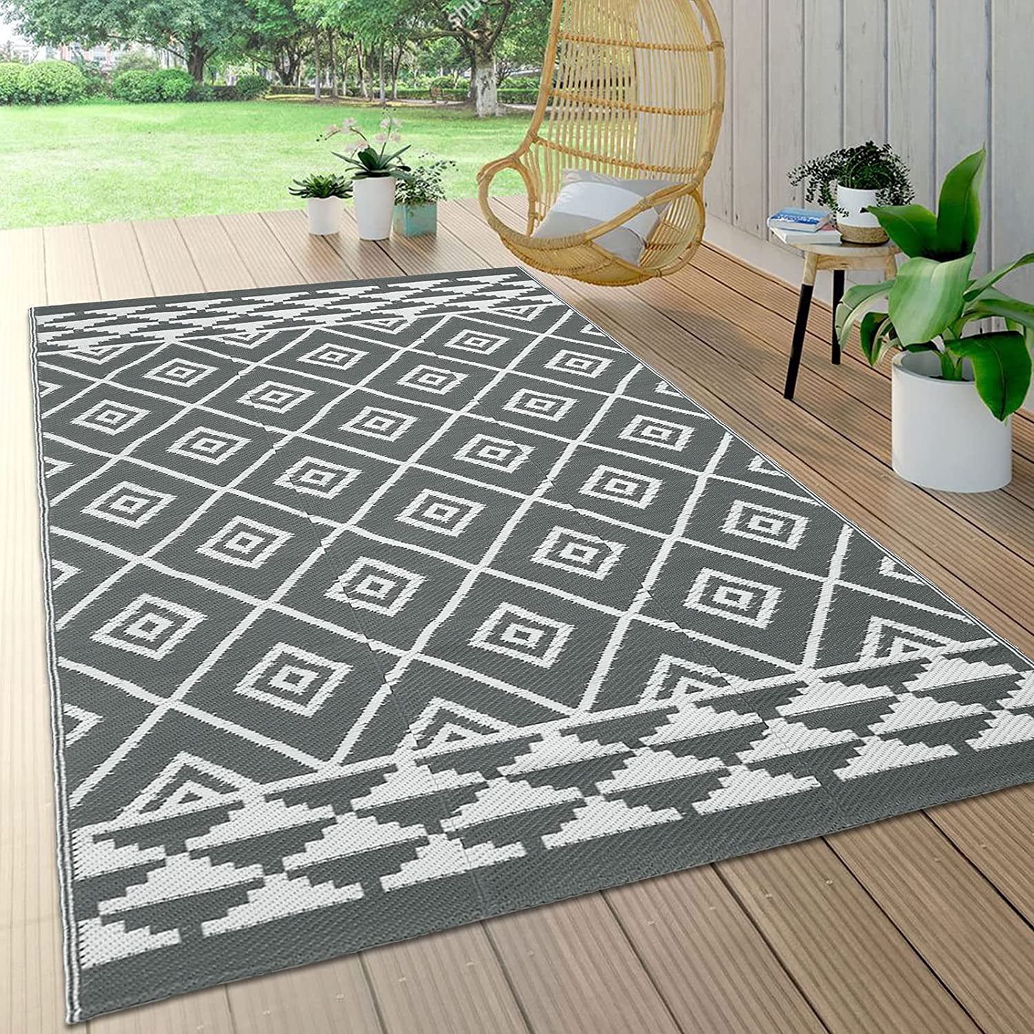 HOMEIDEAS Outdoor Rug, Waterproof Patio Plastic Straw Rugs, RV Reversible  Camping Mat, Portable Area Rugs for Outdoors, Camping, Picnic, Beach,  Backyard, Deck, Trailer, Grey & White, 5' x 8' - Yahoo Shopping