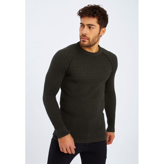 Fine-Knit Round Neck Knitted Sweater