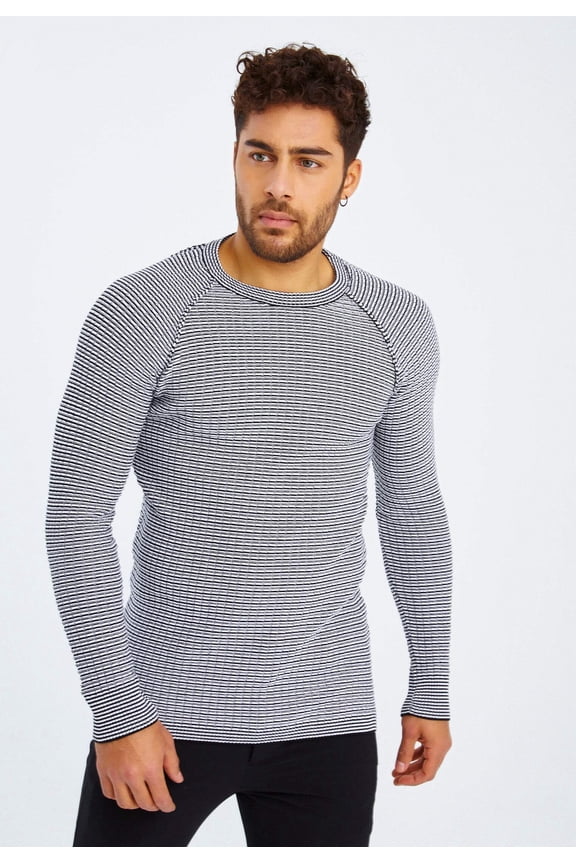 Fine-Knit Round Neck Knitted Sweater