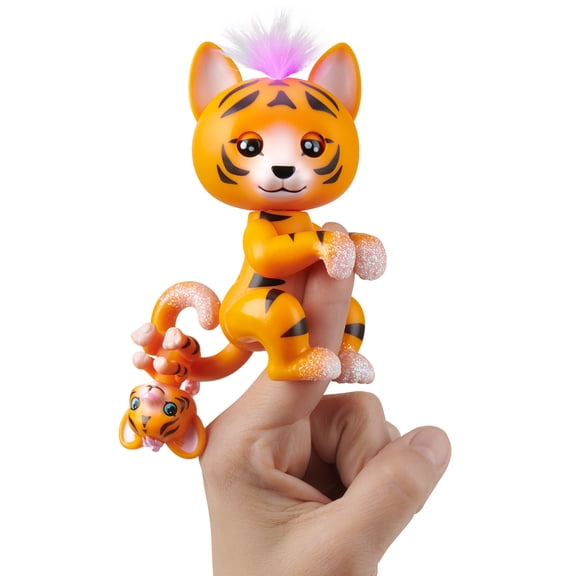 Fingerlings Light-Up Baby Tiger and Mini - Benny and Kali - Interactive Toy