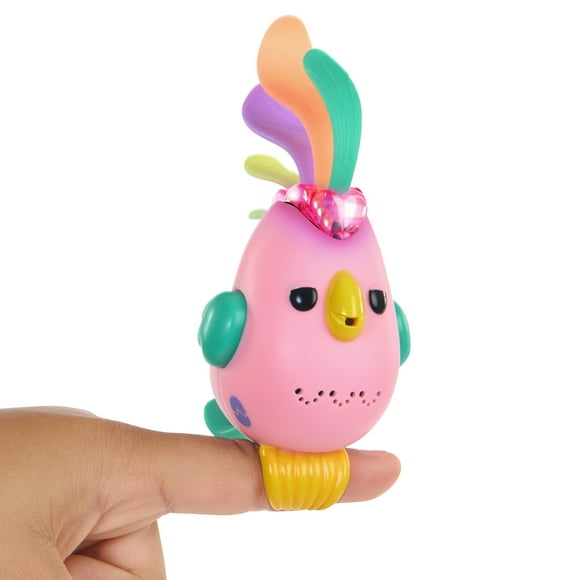 Fingerlings Sweet Tweets Bird: Debbie, Record & Play Secret Messages, 40+ Sounds & Reactions, Pink