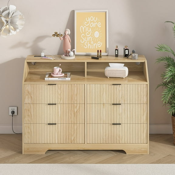 Fiogmub 6 Drawer Dresser with Power Outlet, Modern Chest of Drawers, Fluted Accent Drawer Dresser for Bedroom, Living Room