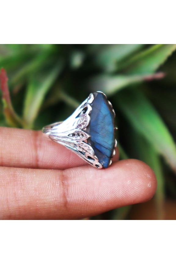 Fire Blue Labradorite Ring, 925 Sterling Silver Ring, Natural Labradorite Ring, Charm Ring, Statement Ring, Handmade Ring, Personalized Gift