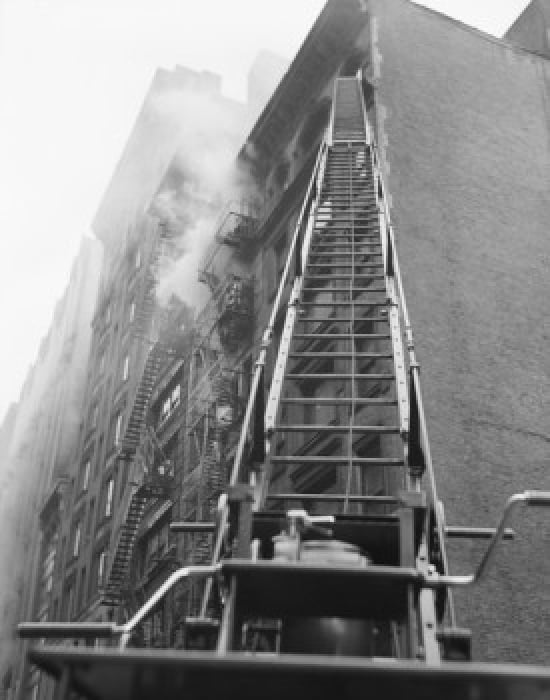 Fire engine with ladder up burning building Canvas Art - (18 x 24)